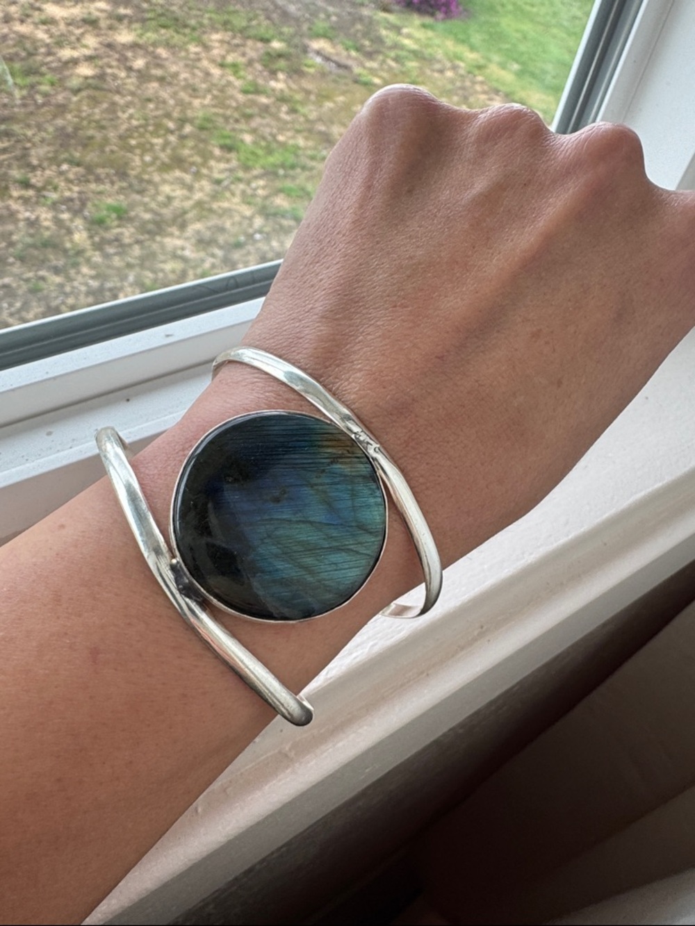 Silver and labradorite bracelet